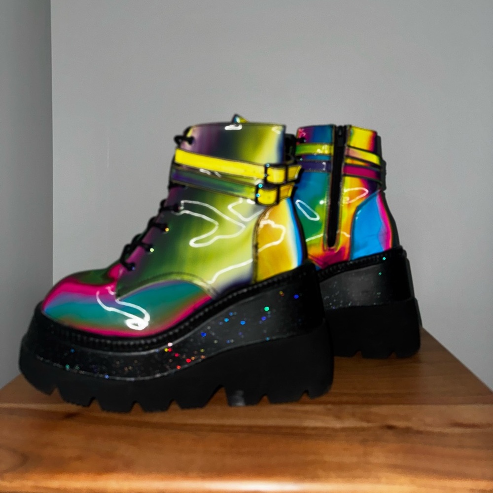 RARE Demonia Shaker 52 Holographic Platform Boots - Picture 2 of 12